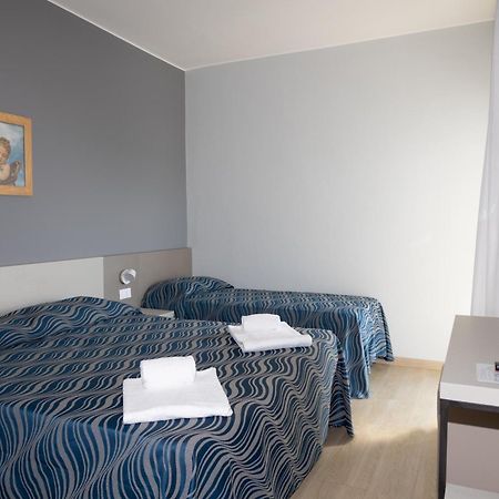 Hotel Nember Lido di Jesolo Kültér fotó