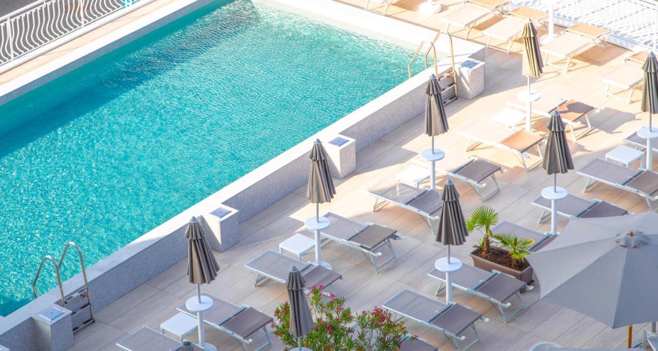Hotel Nember Lido di Jesolo Kültér fotó