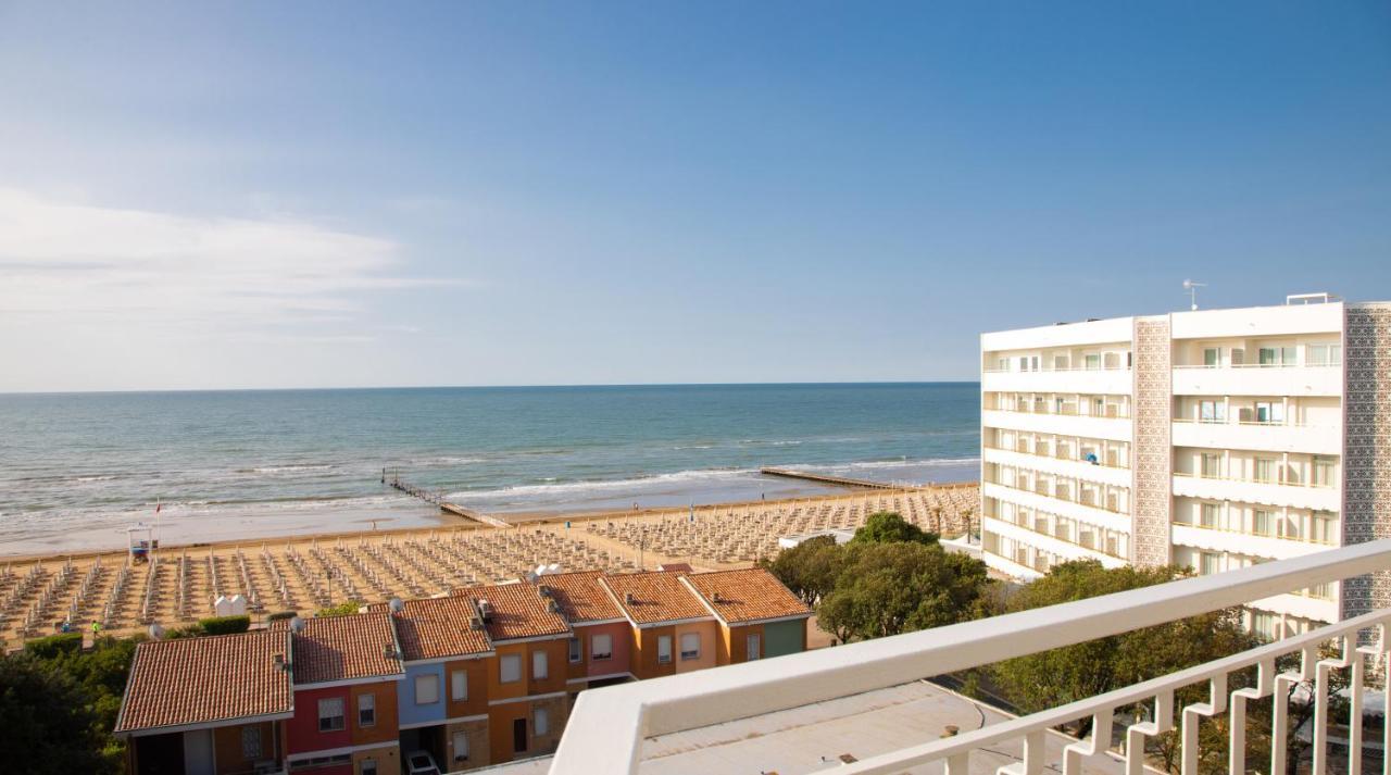 Hotel Nember Lido di Jesolo Kültér fotó