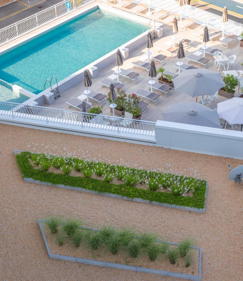 Hotel Nember Lido di Jesolo Kültér fotó