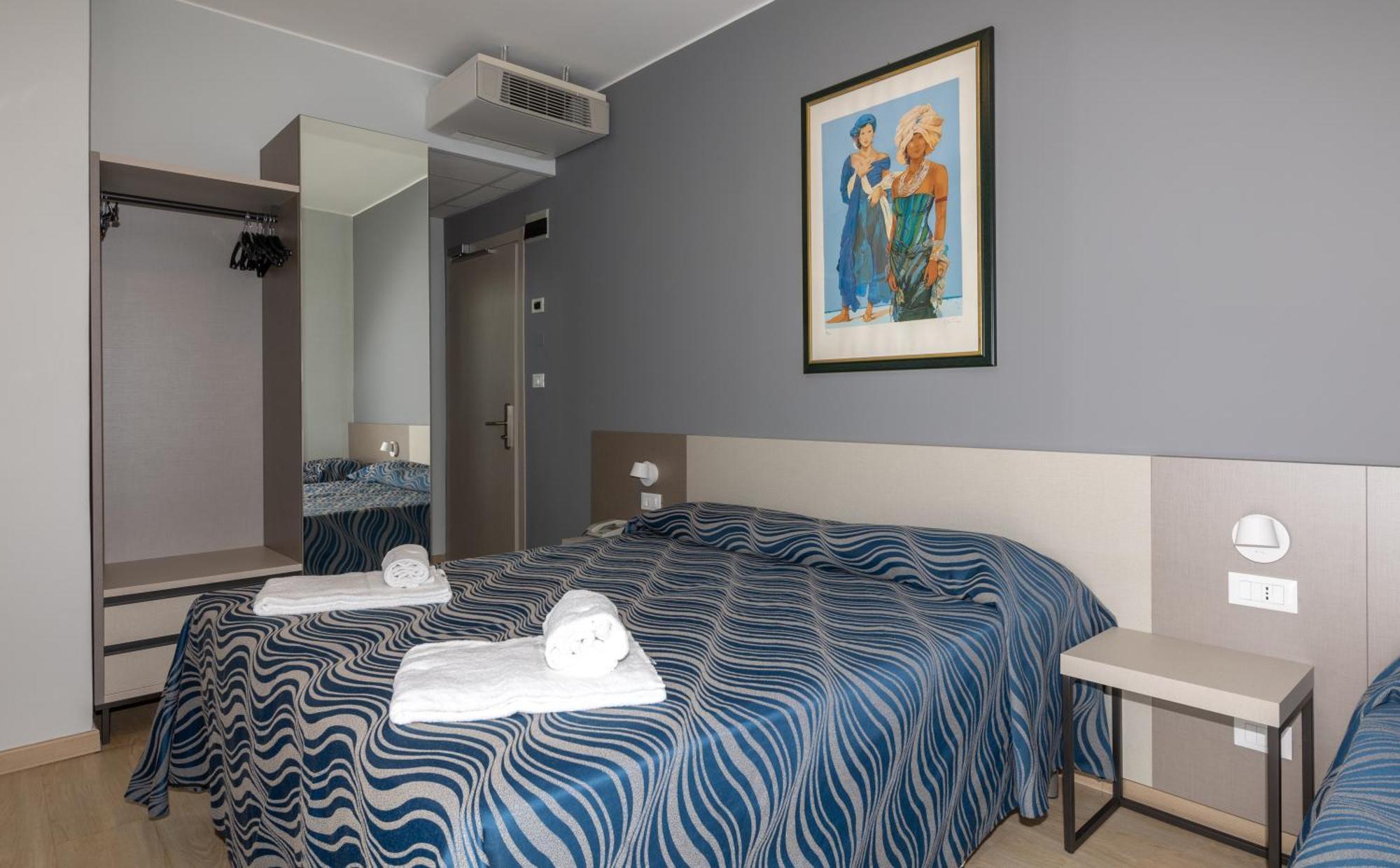 Hotel Nember Lido di Jesolo Kültér fotó