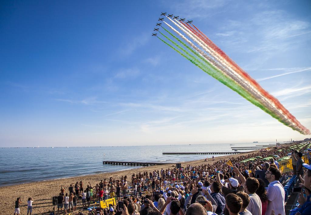 Hotel Nember Lido di Jesolo Kültér fotó